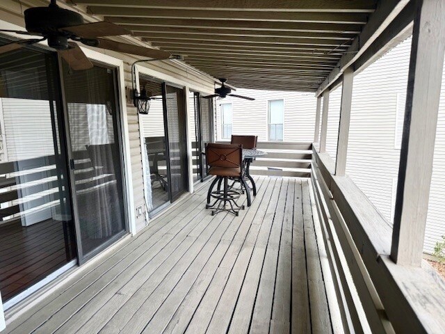 Building Photo - 178 April Point Dr N