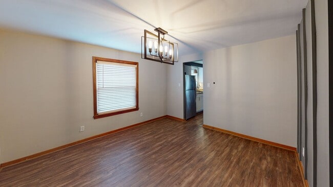 Building Photo - Charming 3-Bedroom, 2-Bath Single-Family H...