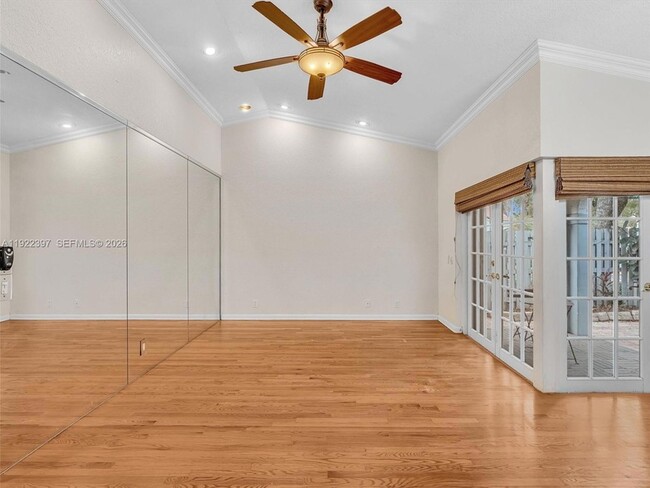 Building Photo - 1361 Cottonwood Cir