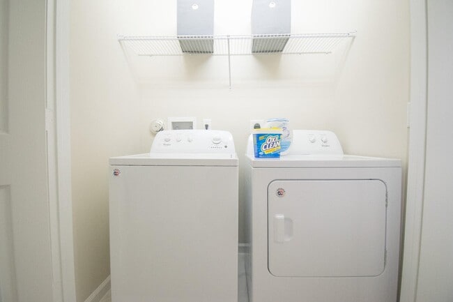 Building Photo - 14426 Emerald Pl Wy