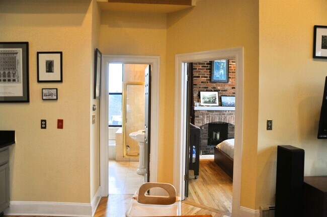 Building Photo - 163 14th St