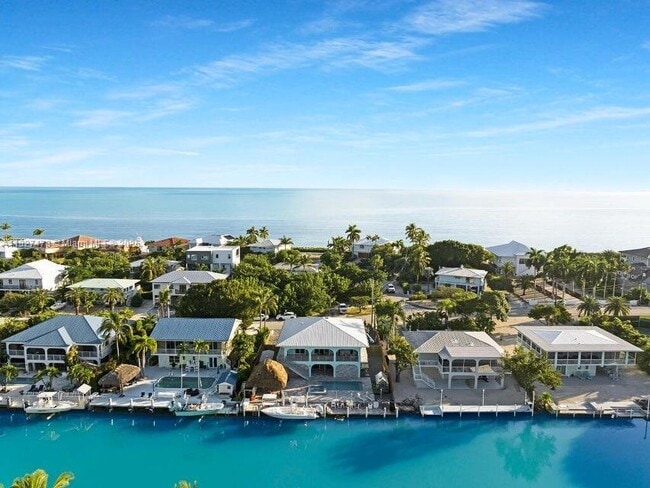 Building Photo - 232 W Seaview Dr