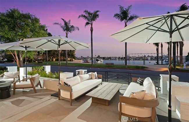 Building Photo - 2401 Bayshore Dr