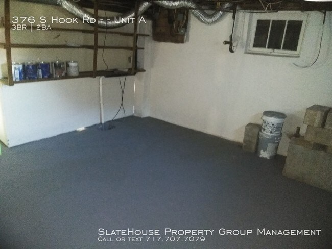 Building Photo - First Months Rent Free! Newly Renovated!