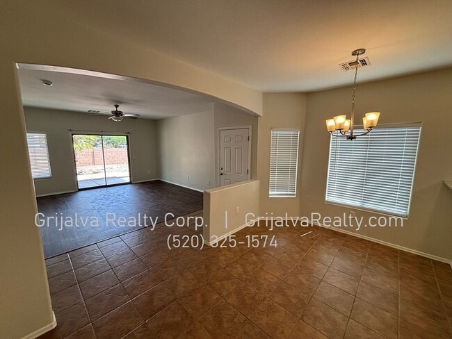 Building Photo - Rancho Sahuarita 3 BD, 2 BA House for Rent...