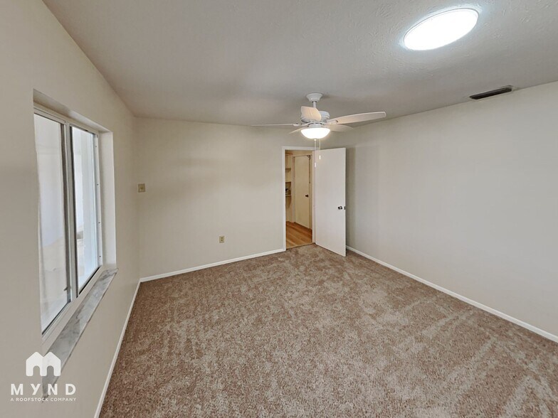 Building Photo - 1511 W Del Webb Blvd