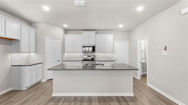 Building Photo - 3720 Paradise Way