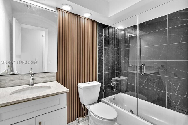 Building Photo - 17532 NW 61st Ct N