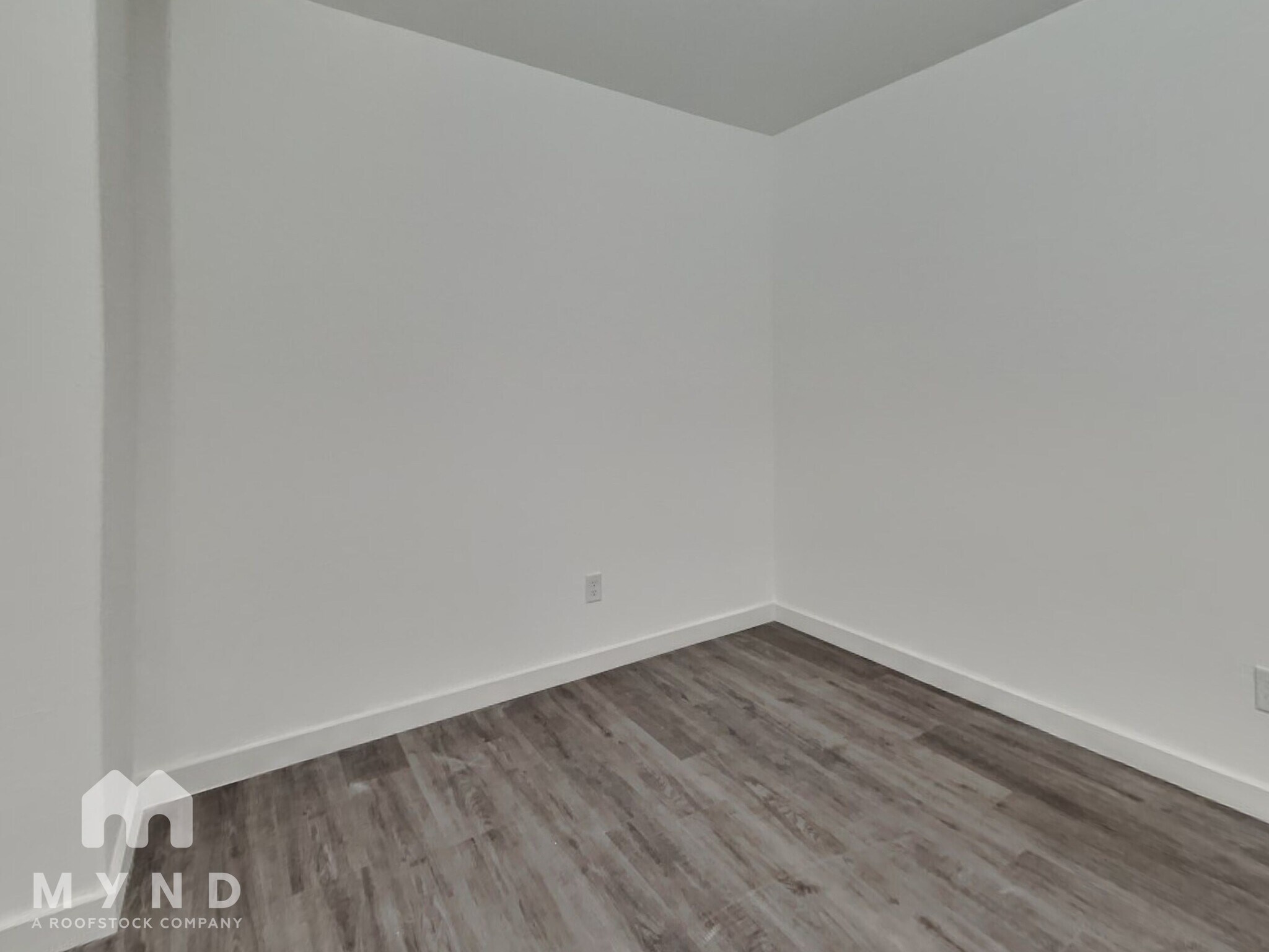 Building Photo - 7629 Sundown Dr