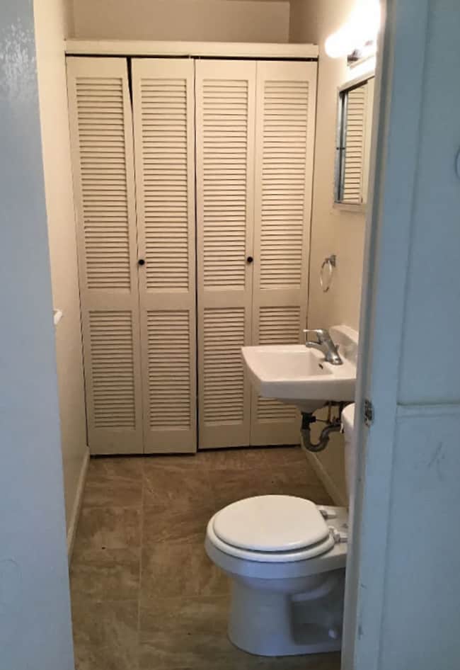 Building Photo - 3-Bedroom, 1-Bath Duplex on Mountain View Drive