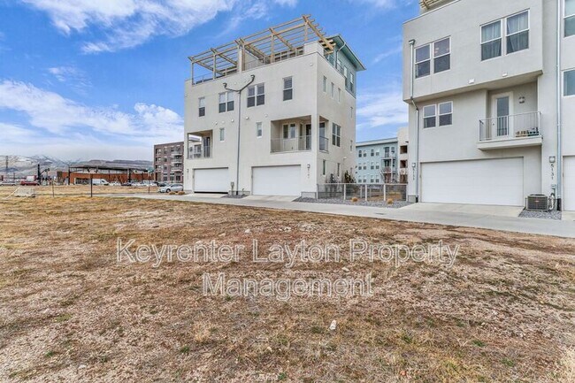 Building Photo - 5141 Rambutan Wy