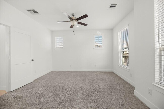 Building Photo - 7619 Chinkapin Grv Ln