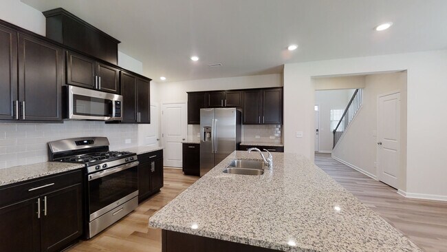 Building Photo - 103 Silver Fir Ln