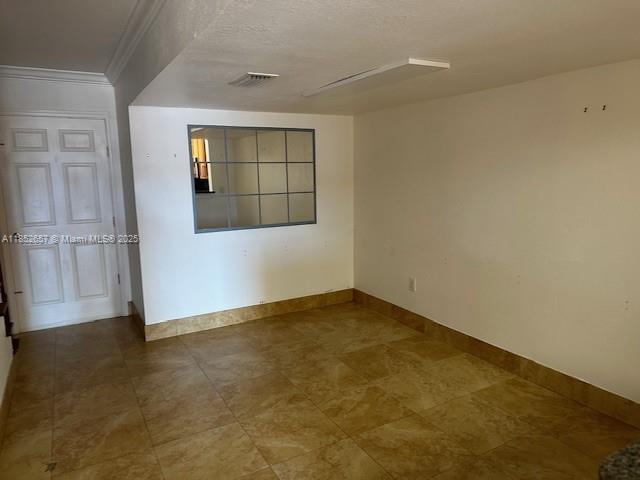 Building Photo - 3810 W 11th Ave
