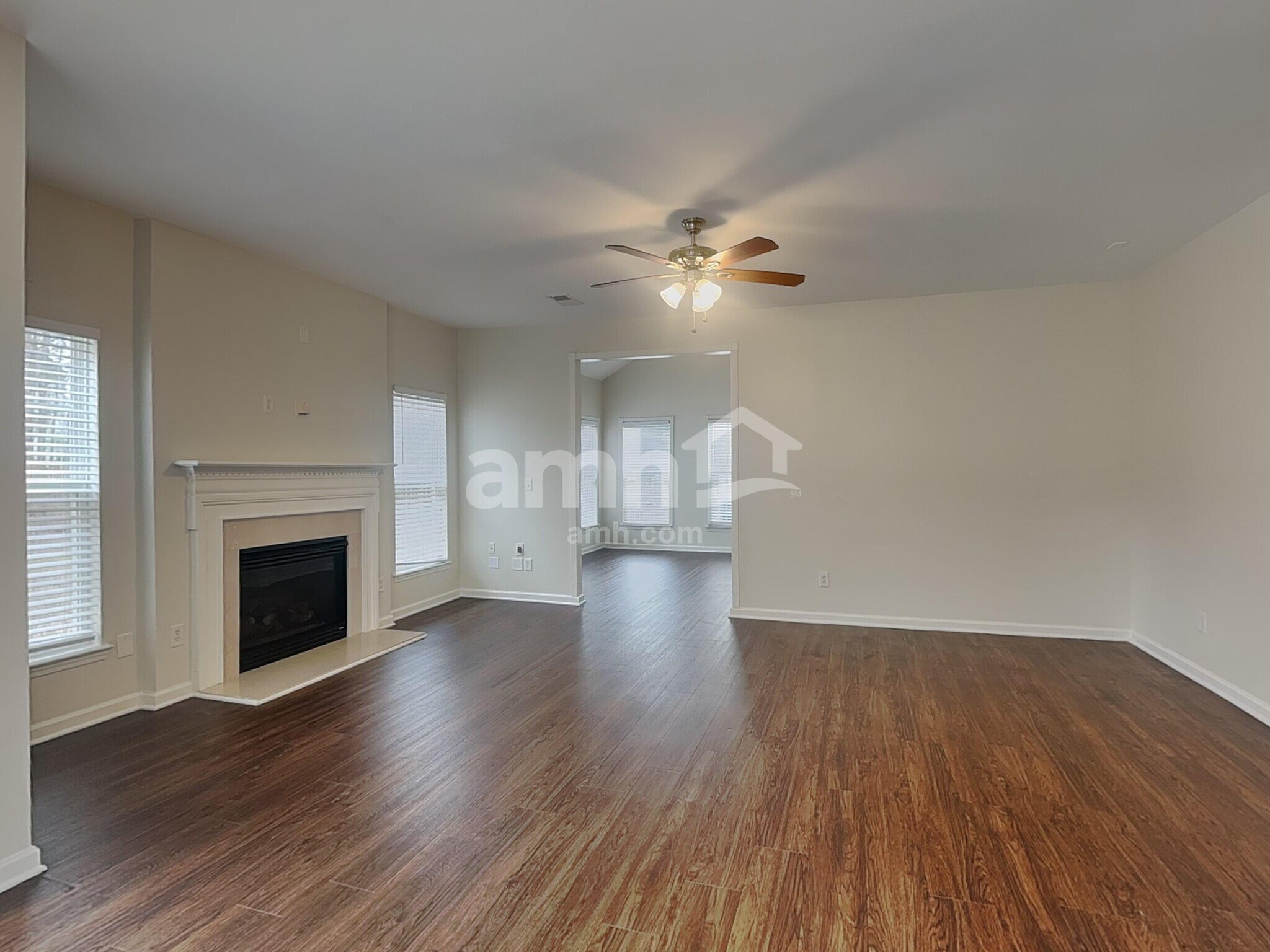 Building Photo - 1019 Canopy Dr