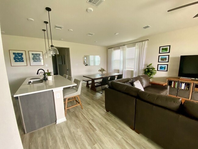 Building Photo - Amazing Floorplan - Coming Soon May 2026