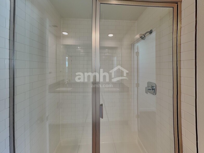 Building Photo - 23532 E 3rd Pl