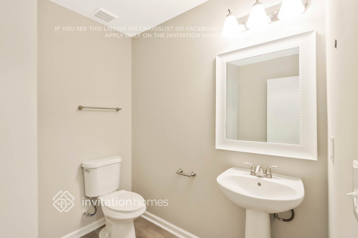 Building Photo - 4047 Houldsworth Dr