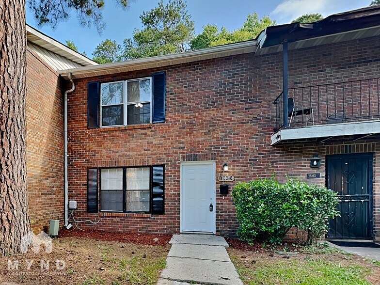 Building Photo - 1963 Whitehall Forest Ct SE