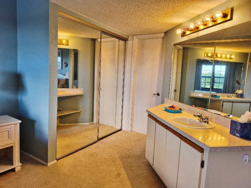 Building Photo - 19505 Quesada Ave