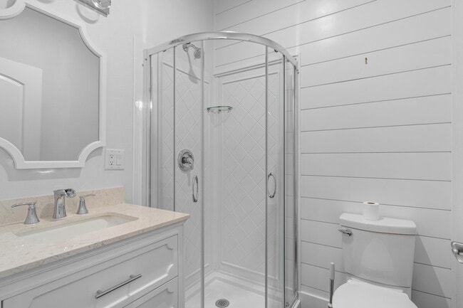 Building Photo - 590 Las Roblas Grande Dr