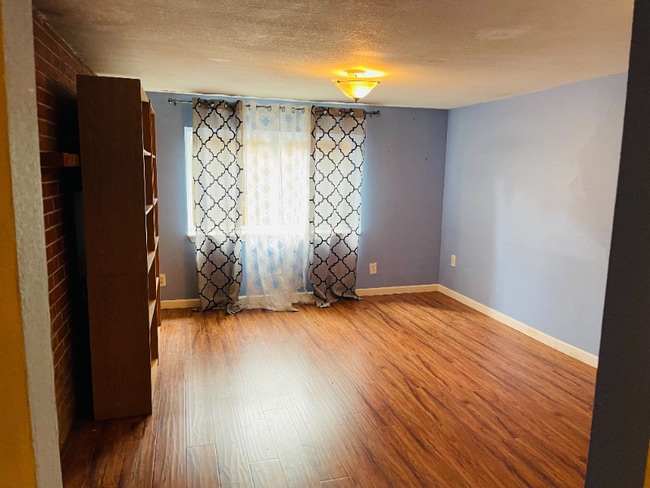 Building Photo - 4809 61st St NE