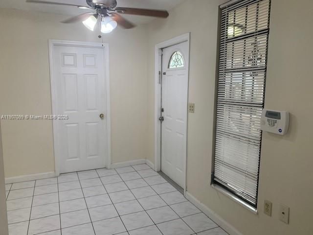 Building Photo - 5661 SW 4th St