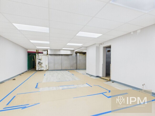 Building Photo - 1001 W Princess St