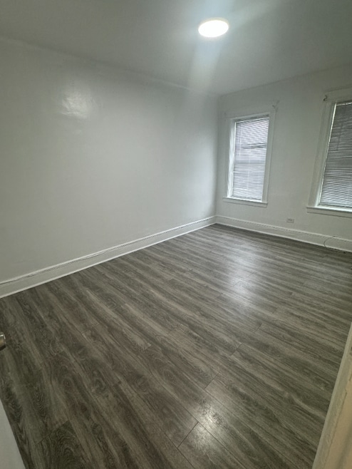 Building Photo - 107-15 103rd St