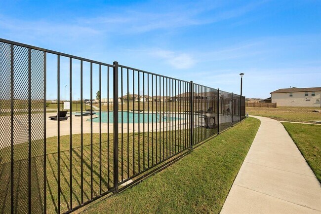Building Photo - 336 Callado Cir