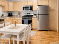 Building Photo - 28 Sugar St