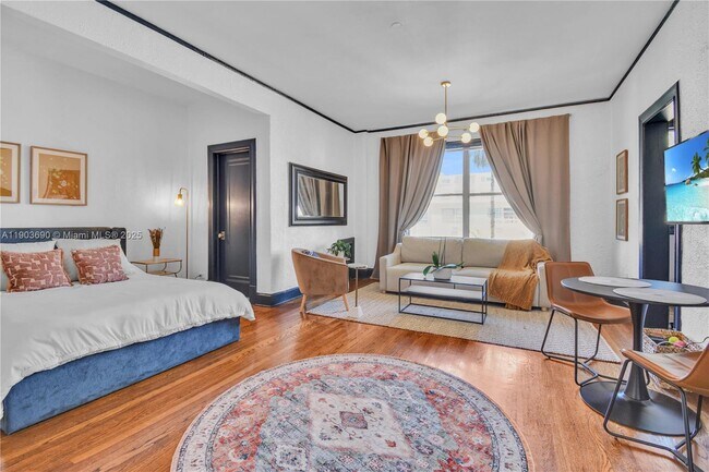 Primary Photo - 900 16th St