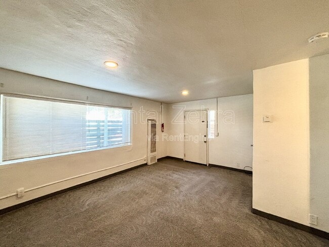 Building Photo - 2128 K St