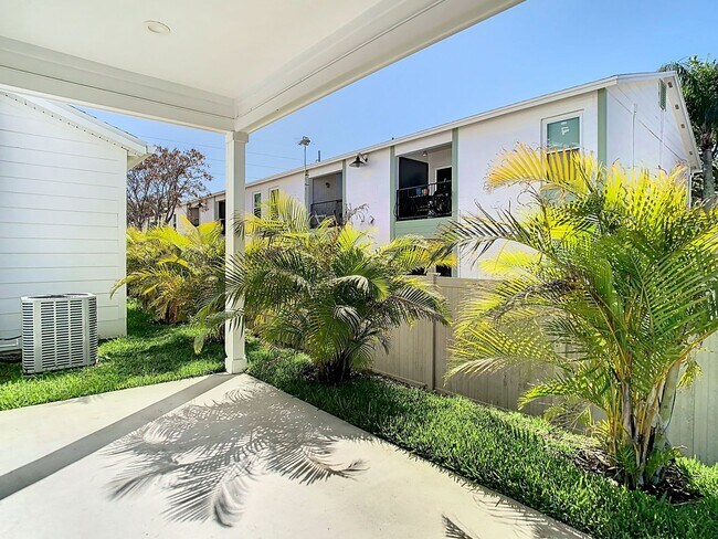 Building Photo - Brand New Constructed Townhouse in South Tampa - Available October 2024