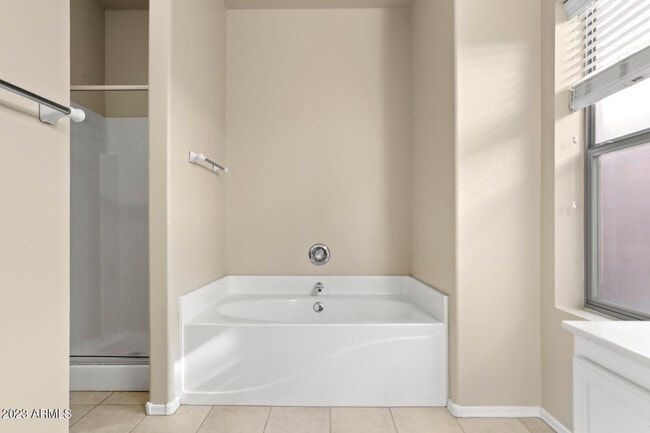 Building Photo - 9303 E Whitewing Dr