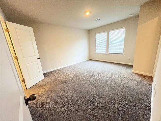 Building Photo - 4113 Oakwood Ter Ct