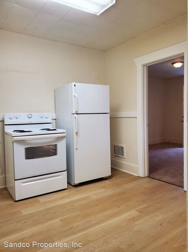 Building Photo - 3 br, 1 bath House - 6437 S Puget Sound Ave