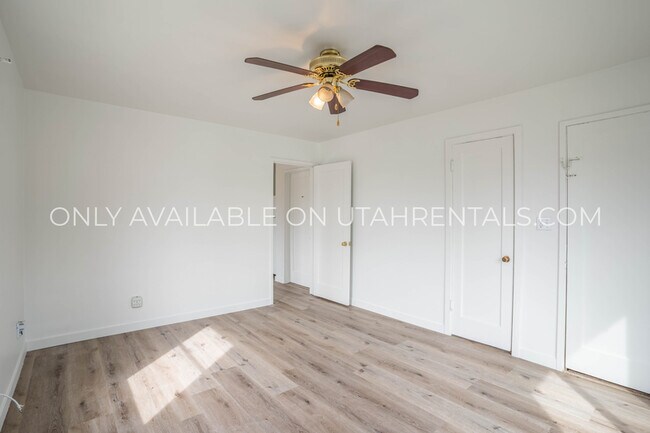 Building Photo - 411 E 300 S