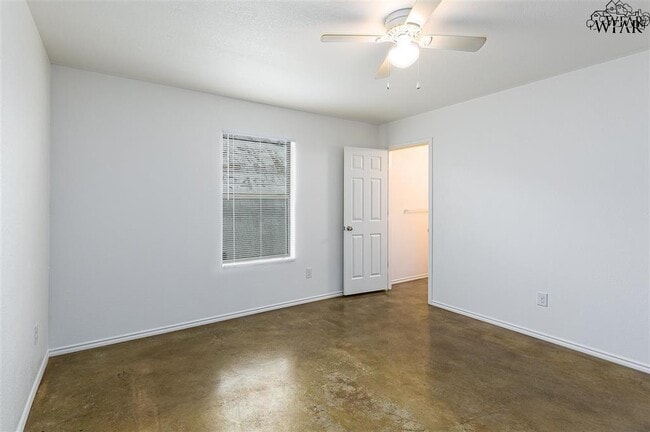 Building Photo - 1703 6th St