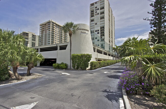 Building Photo - 5420 N Ocean Dr