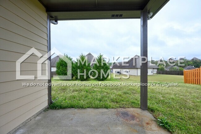 Building Photo - 4427 Sierra Ln