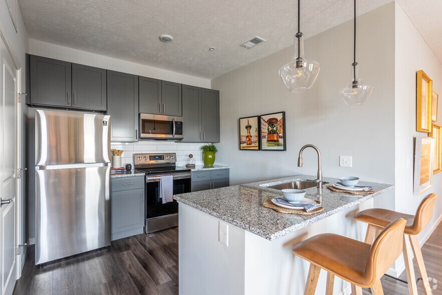 Sheldon Park 2460 Walcutt Rd Columbus OH 43228 Apartment Finder