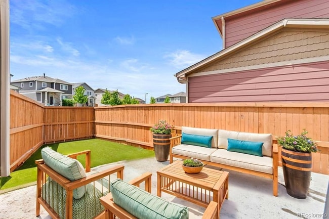 Building Photo - 11684 Park S Loop