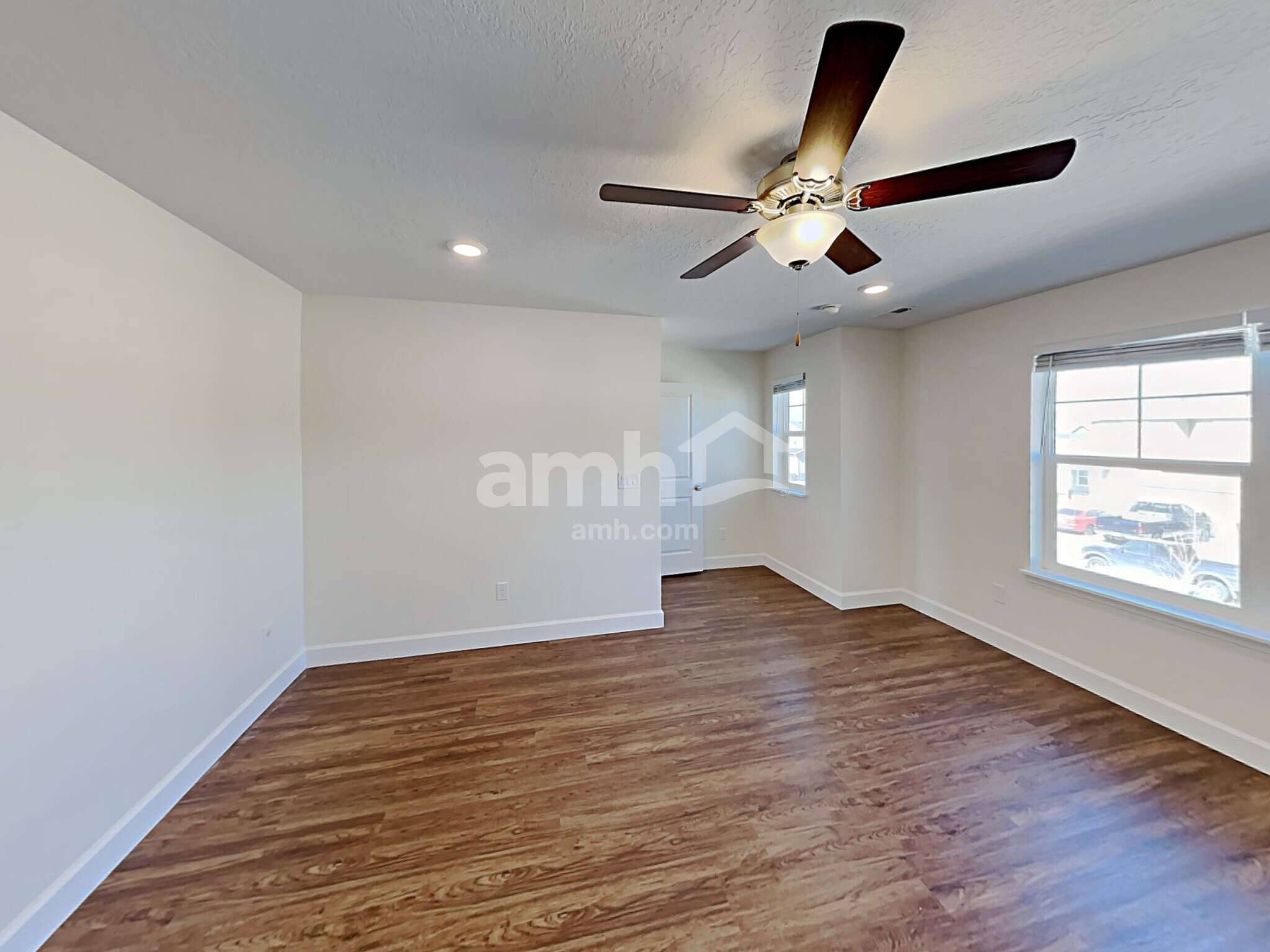 Building Photo - 2434 E Tumbleweed Rd