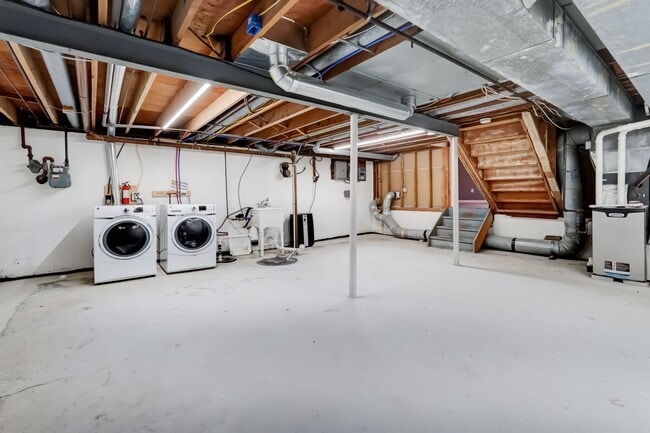 Building Photo - 161 Railroad Mills Rd