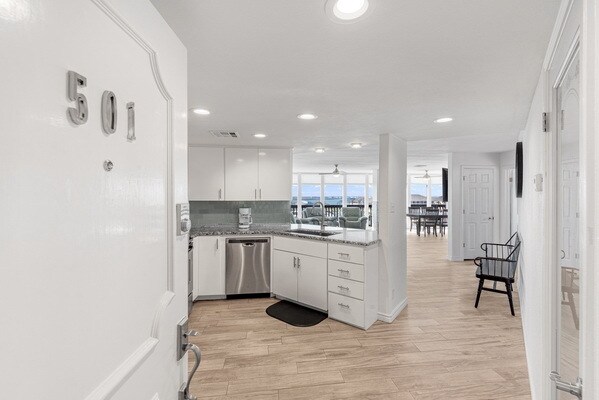 Building Photo - 15002 Windward Dr