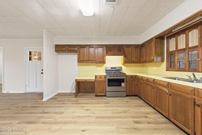 Building Photo - 240 N College Rd