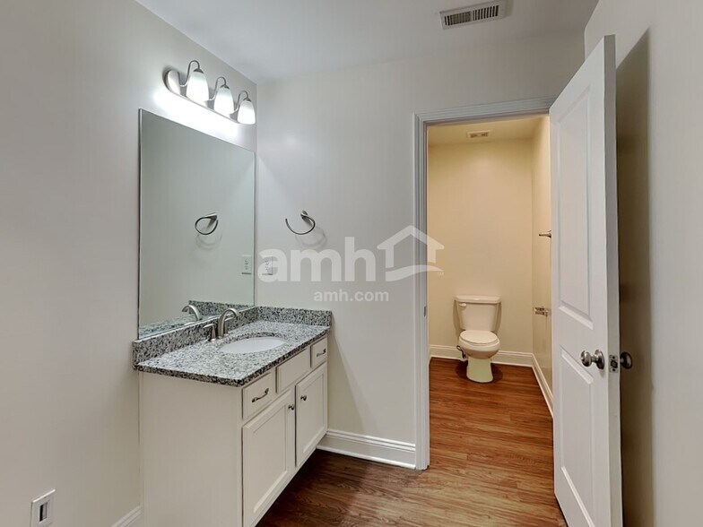 Building Photo - 1882 Weatherbrook Cir