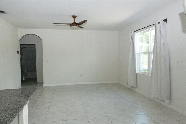Building Photo - 3940 Silverstream Terrace
