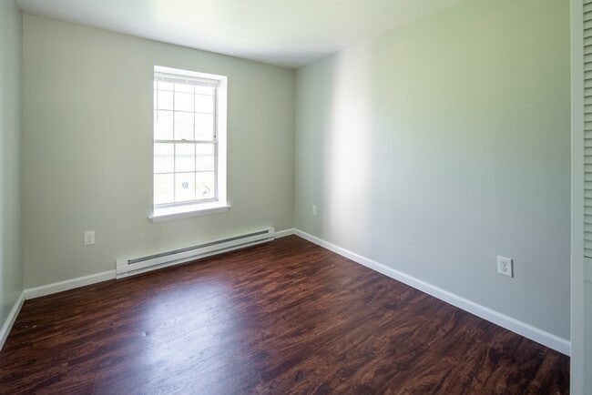 Building Photo - 50-62 East Street - 3B